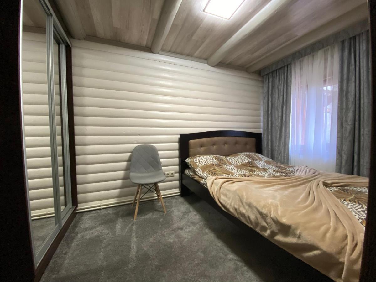 Маєток "Zymon & Ski" Bukovel Bagian luar foto